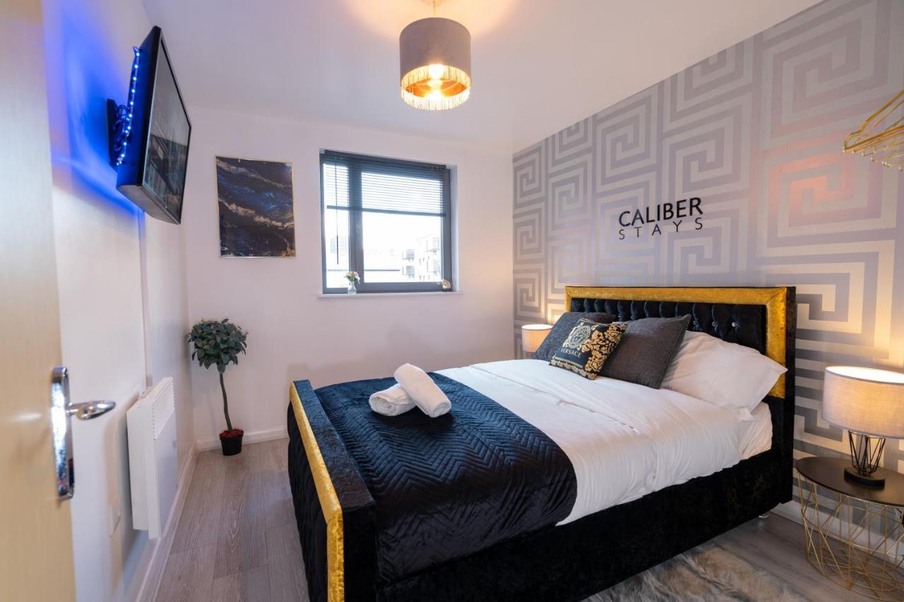 Caliber Stays Birmingham Bliss - Medusa Suite Apartments - Central 2-Bed Retreat - City Attractions, Sleeps 4, Free Netflix, Nearby Parking & Close Proximity - Bullring, Grand Central, The Cube - 5 Minutes Walk Экстерьер фото