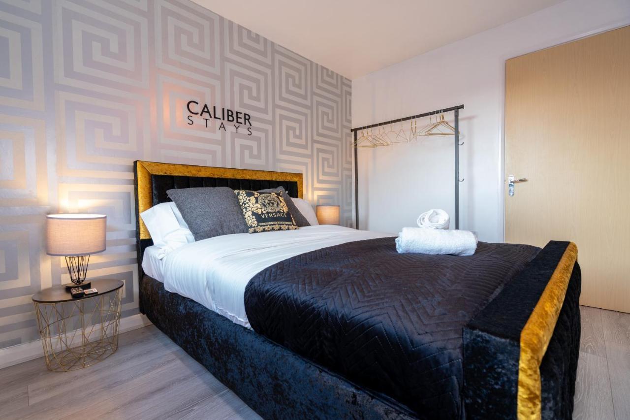 Caliber Stays Birmingham Bliss - Medusa Suite Apartments - Central 2-Bed Retreat - City Attractions, Sleeps 4, Free Netflix, Nearby Parking & Close Proximity - Bullring, Grand Central, The Cube - 5 Minutes Walk Экстерьер фото